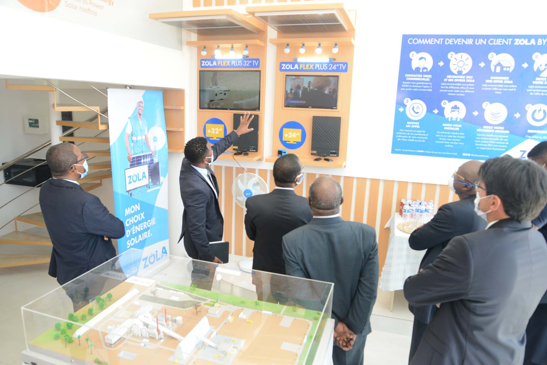 visite du MINEDD dans les locaux EDF Côte Ivoire